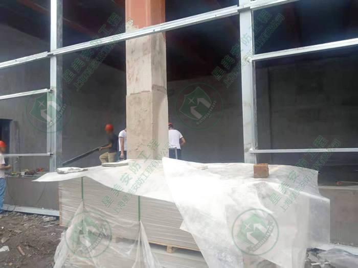 泄压墙体施工现场 泄压墙体施工现场